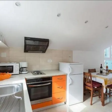 Appartement Lada - Studio With Terrace And Sea View *